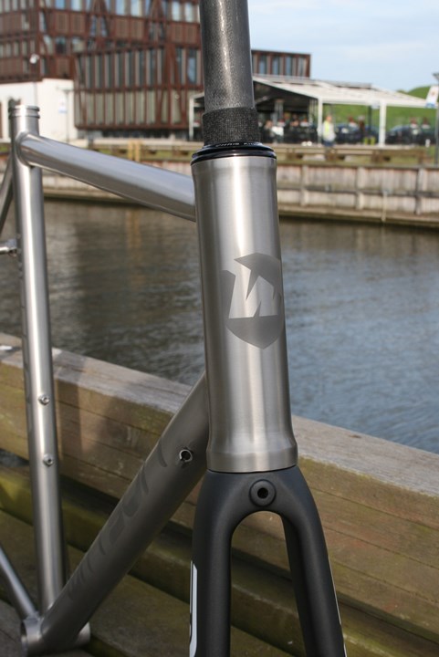 oversized externally and internally butted headtube for conical 1.25" fork
