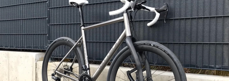 Custom titanium gravel bicycle Illuminati with Lauf Grit fork