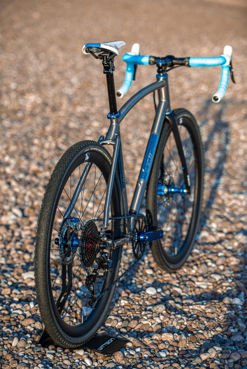 Versatile titanium gravel bicycle 