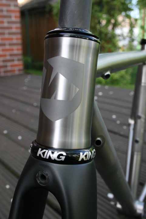 titanium oversized externally and internally butted headtube for conical 1.5" fork