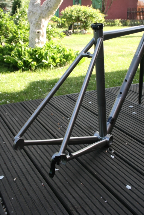 titanium integrated shifting cable routing