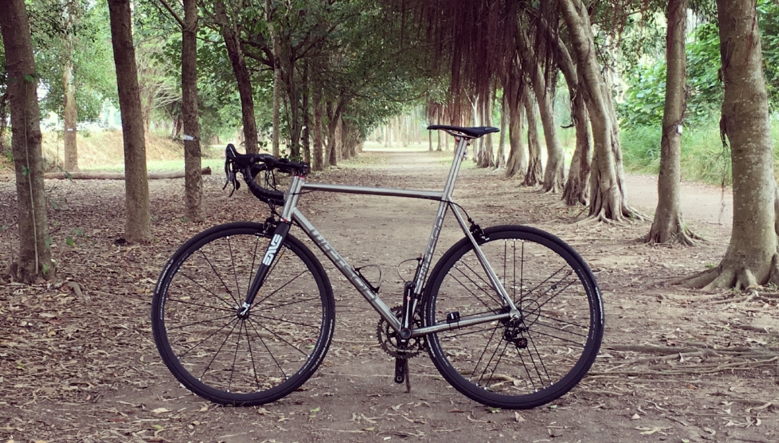 titanium road bicycle 